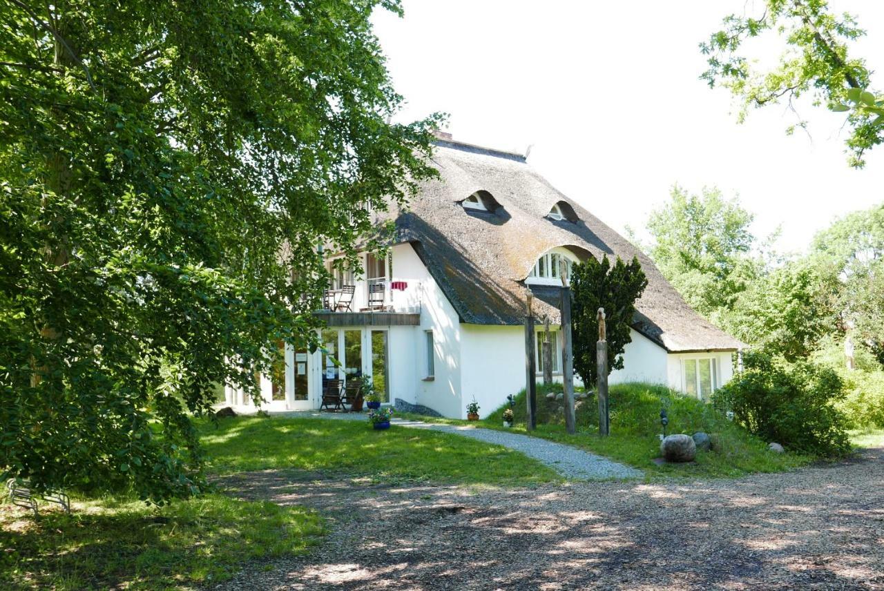 Hotel Alte Weberei Ahrenshoop - Ort der Erholung Exterior foto